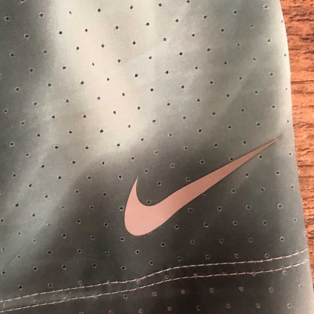 Nike Dri-Fit Eclipse 3” Running Shorts Blue Tie-Dye L EUC - Picture 2 of 3
